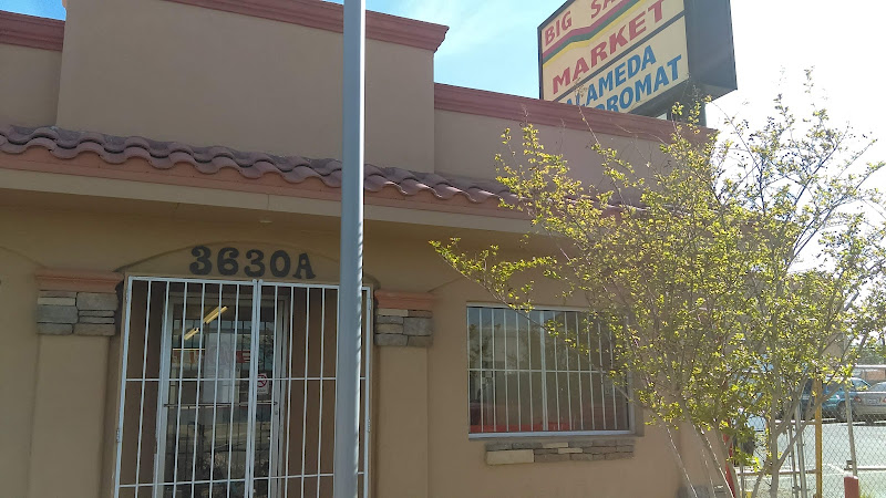 Alameda Laundromat in El Paso