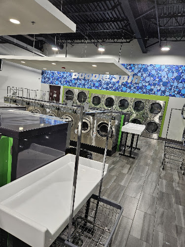 Bubble Bee Washateria in Jersey Village