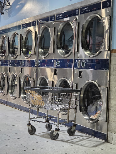 C Blue Washateria in Houston