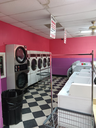 Dollarhide Laundromat in San Antonio