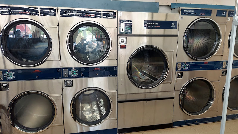 E-Z Wash in San Antonio