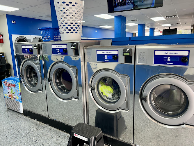 E-Z Washateria in Houston