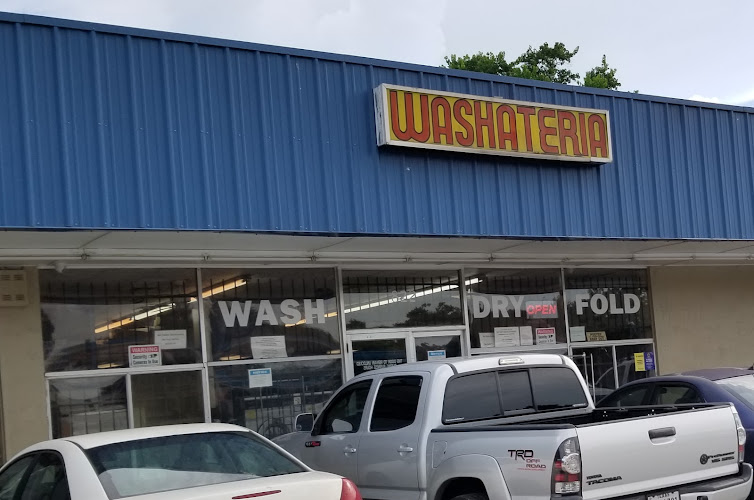 Edgebrook Cleanspin Washateria in Houston