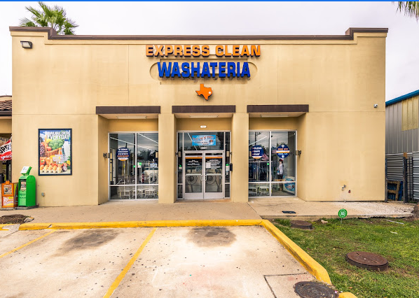 Express Clean Washateria in Houston