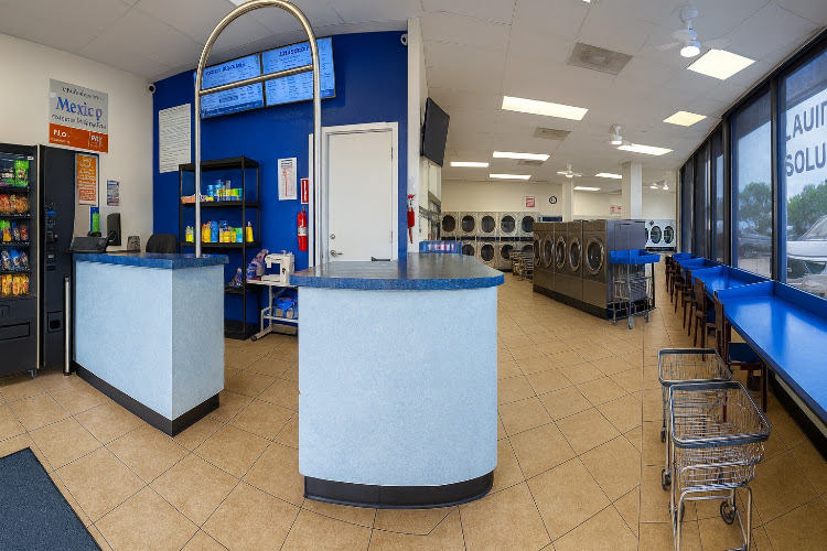 Fry Washateria in Katy