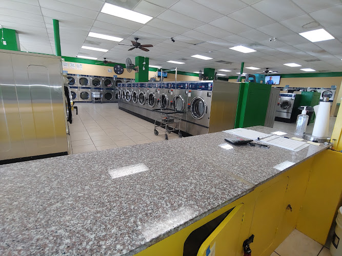 Fuqua Washateria in Houston