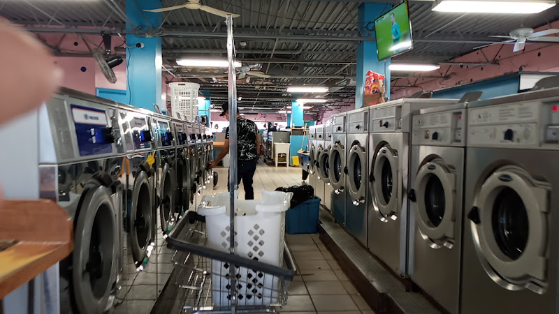 H O Coin Laundry in Arlington
