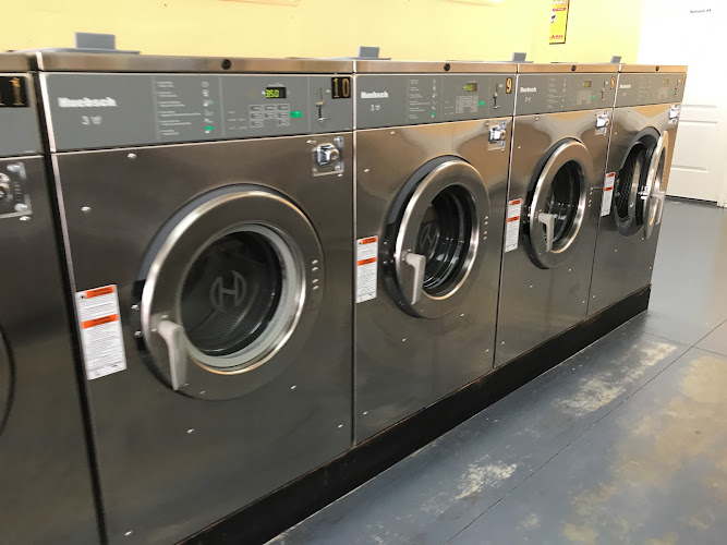 Hi-Tech Washateria in Houston