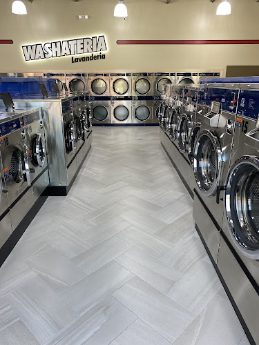 Hollister Washateria in Houston