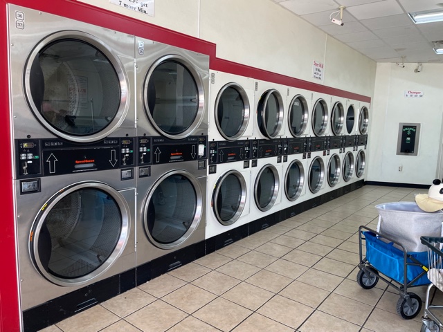 Keno's Laundry in Denton