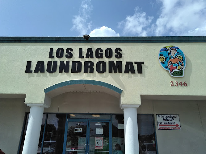 Los Lagos Laundromat in Edinburg