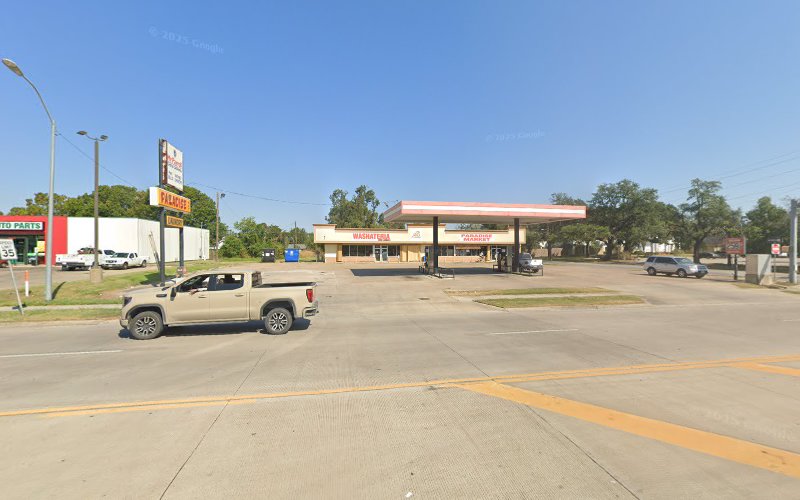 Paradise Washateria in Beaumont