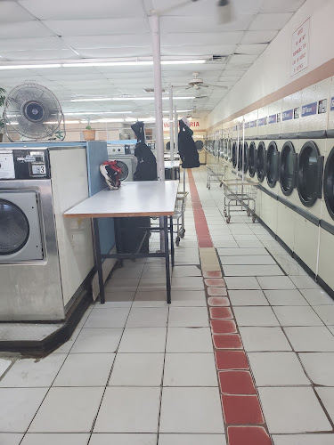 Polaris Washateria in Houston