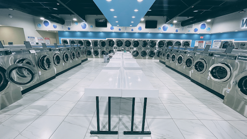 Prime Washateria in Alvin