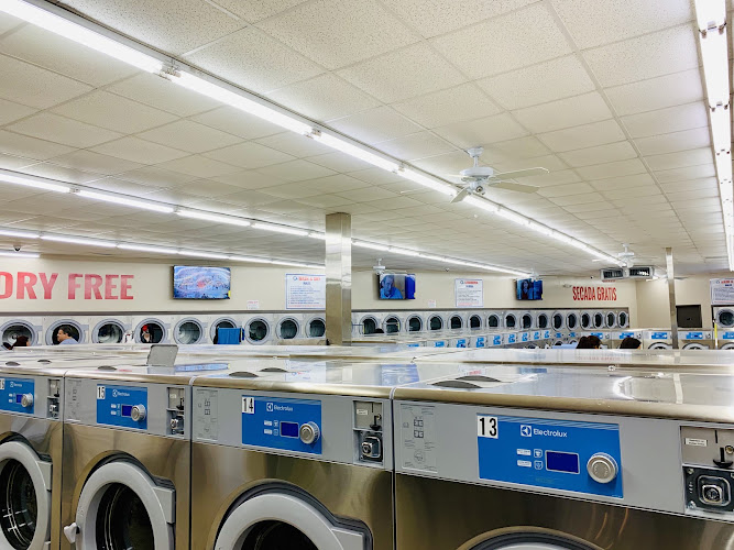 Q Washateria in Houston