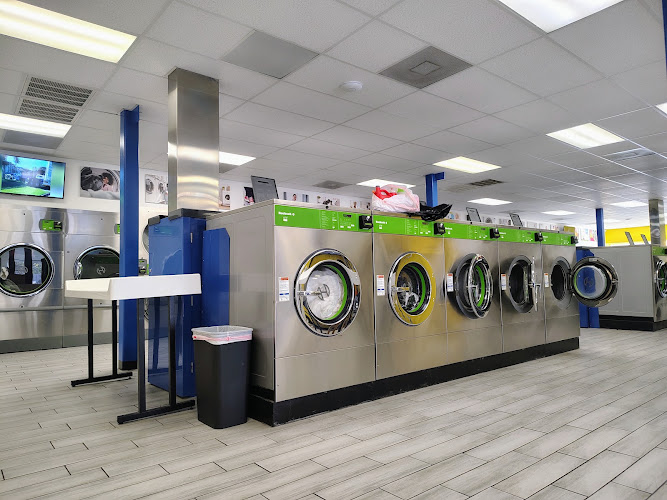 Rapido Wash Laundromat in San Antonio