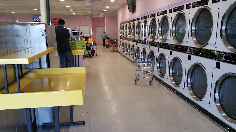 Sabrina's Coin Laundry in Garland