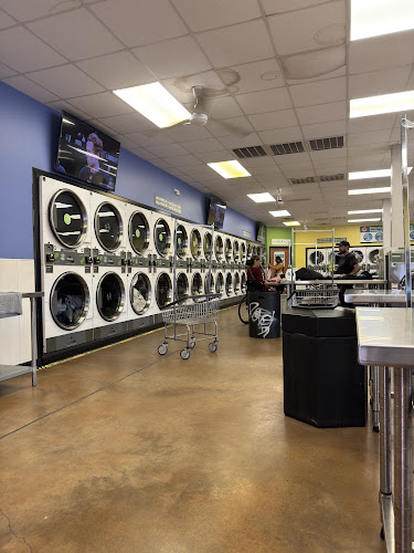 Saginaw Laundry Center in Saginaw