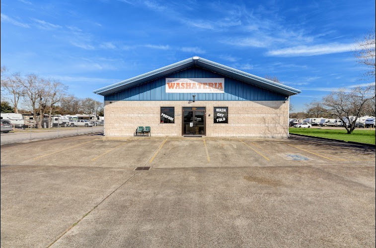 Sophie's Suds Washateria & Storage in Baytown