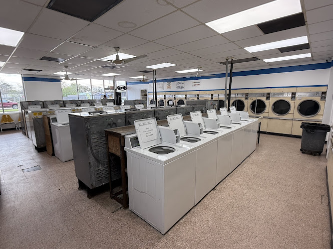 Spin City Laundry in Pasadena
