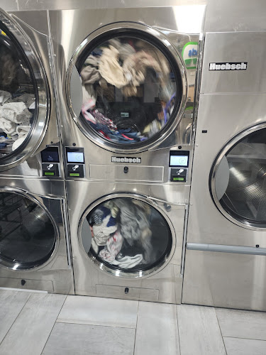 SpinXpress Laundry in Houston