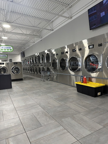 SpinXpress Laundry in Webster