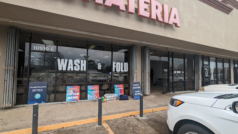 Star Washateria in Houston