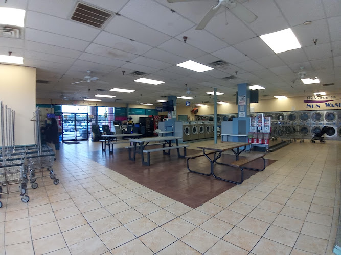 Sun Washateria in Houston