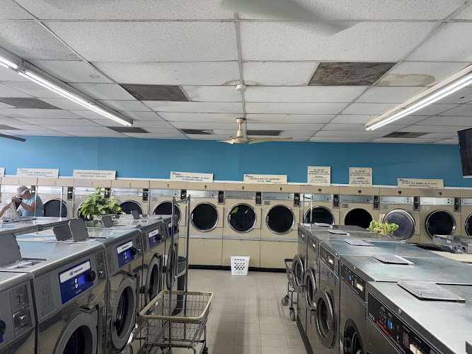 T & T Washateria in Houston