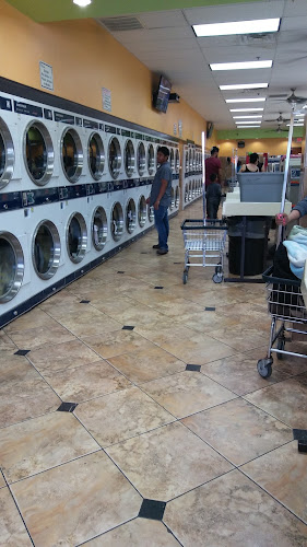 Three Amigos Laundry in Carrollton
