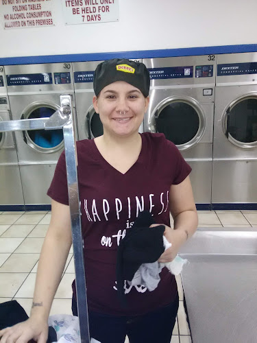 Tidwell Washateria in Houston