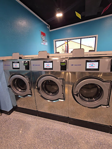 Treviño’s Clean Machine Laundromat in Odessa