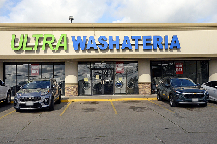 Ultra Washateria in Pasadena