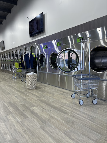 UltraSpin Washateria in Houston