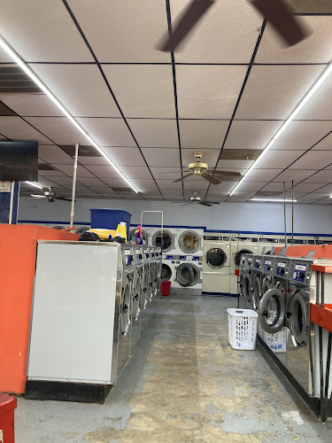 Victoria Cleaners & Washateria in Houston