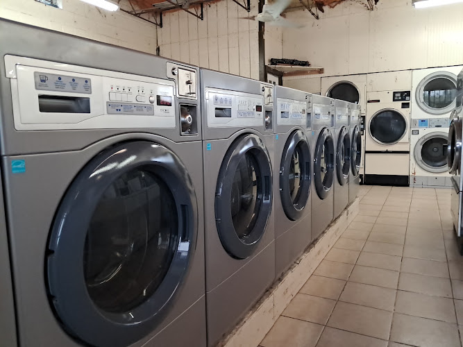 Villareal Laundry in Brownsville