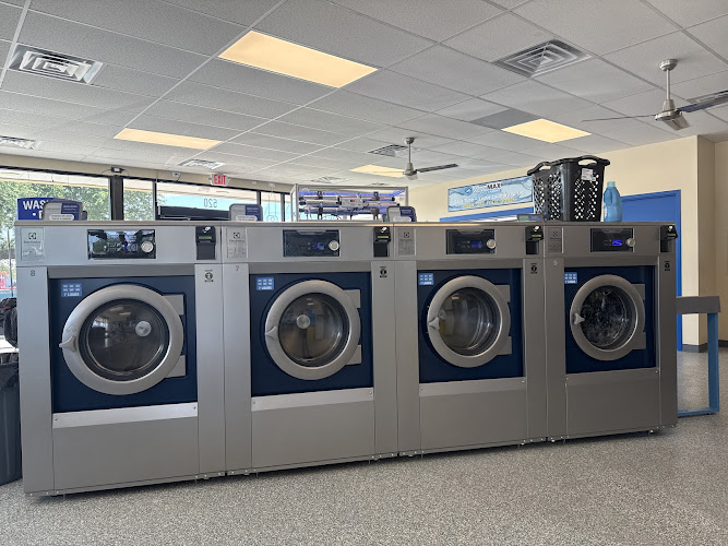 WaveMAX Laundry in Plano