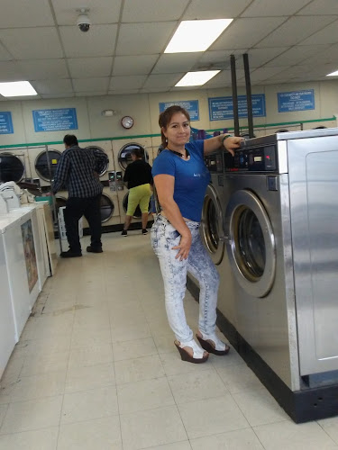 We'll Wash Laundromat in Laredo