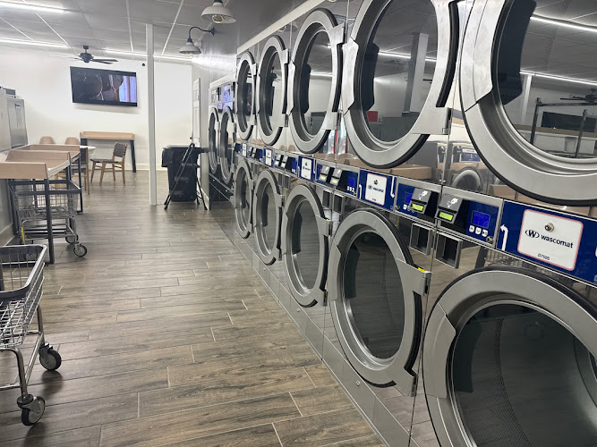 White Linen Laundry in Houston